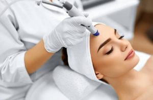 treating wrinkles, beauty procedure