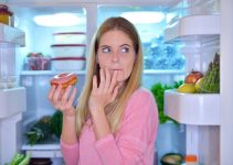 8 Bad Eating Habits That You Should Forget
